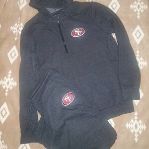 Men's Gray Hoodie and Sweatpants Set